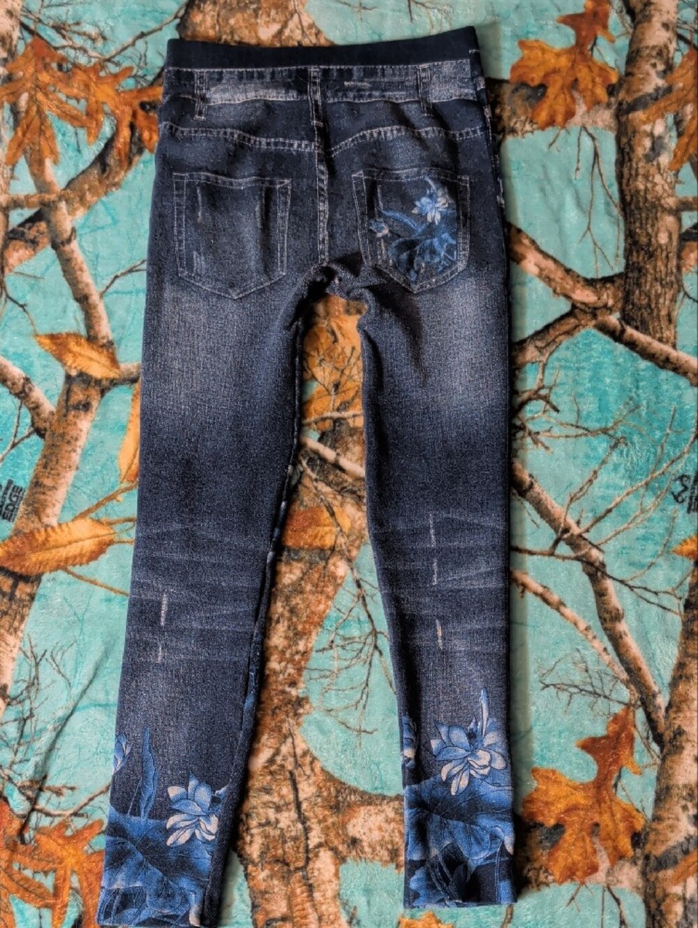 Women's Blue Floral Print Leggings - Picture 5 of 6